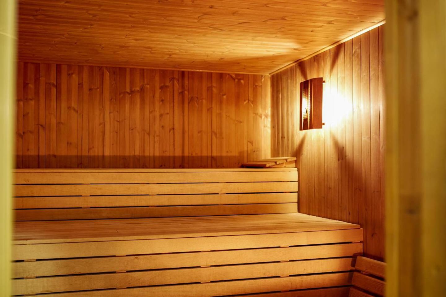 Apartmany Fit Gym Havířov エクステリア 写真